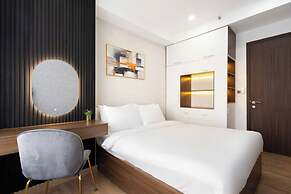 2BR Luxury in District 7