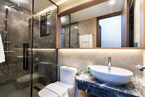 2BR Luxury in District 7