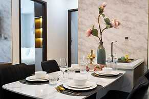 2BR Luxury in District 7