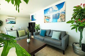 Elegant Condo at Playa Brujas