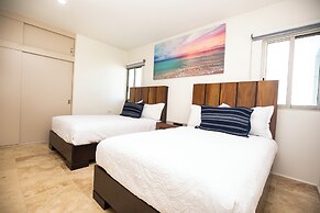 Elegant Condo at Playa Brujas