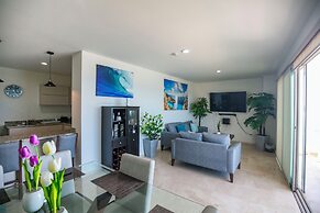 Elegant Condo at Playa Brujas