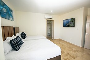 Elegant Condo at Playa Brujas