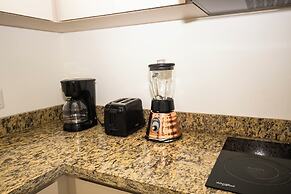 Elegant Condo at Playa Brujas