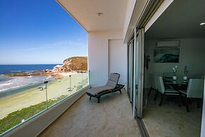 Elegant Condo at Playa Brujas