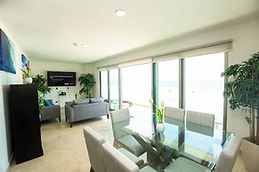 Elegant Condo at Playa Brujas