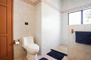 Spacious House with Pool