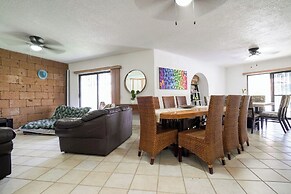 Spacious House with Pool