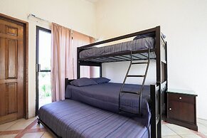 Spacious House with Pool