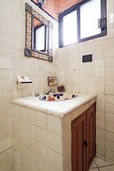 Spacious House with Pool