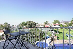 Spacious House with Pool