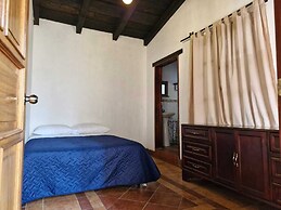 Cozy Colonial Style Azotea Apartments