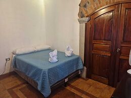 Cozy Colonial Style Azotea Apartments