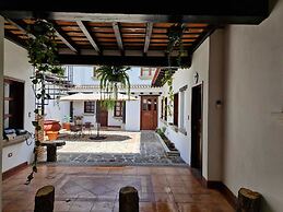 Cozy Colonial Style Azotea Apartments