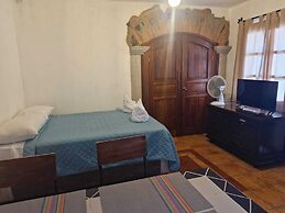 Cozy Colonial Style Azotea Apartments