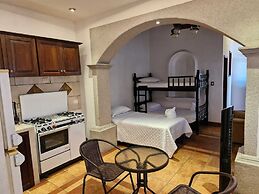 Cozy Colonial Style Azotea Apartments