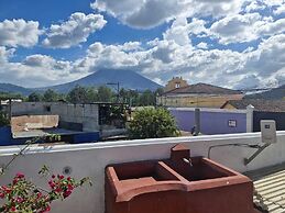 Cozy Colonial Style Azotea Apartments