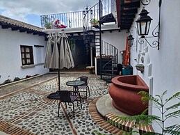 Cozy Colonial Style Azotea Apartments