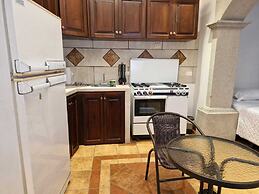 Cozy Colonial Style Azotea Apartments