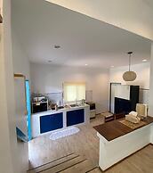 Dream Villa Beachfront Sunset