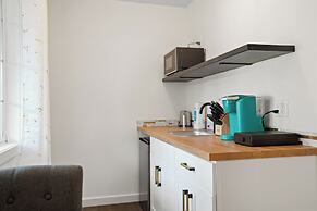 Beachy 1BR Escape with SofaBed Golf