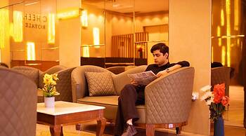 Hotel Cheer Royale
