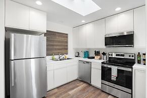 4Beds Private Unit Near BeachWalk Golf