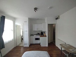 Cranbury House Apartments