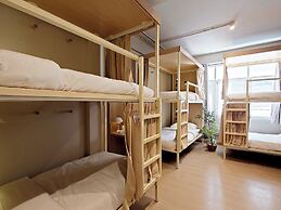 Au Luna Bangkok Hostel