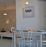 Villa Fleria Seaside Studios & Apts