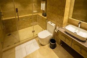 Grandeeza Hotel by Galison