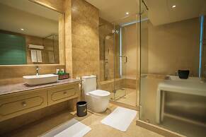 Grandeeza Hotel by Galison