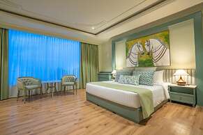 Grandeeza Hotel by Galison