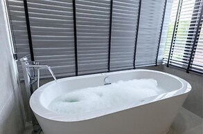 Six elements pool villa khaokho