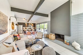 Luxe Outdoor Living: Palm Springs Retreat w/ View!