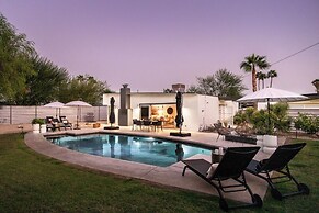 Luxe Outdoor Living: Palm Springs Retreat w/ View!