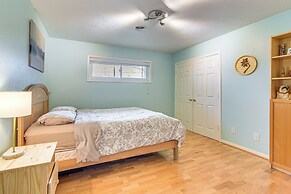 12 Mi to Dtwn Houston: Peaceful Home w/ Yard!