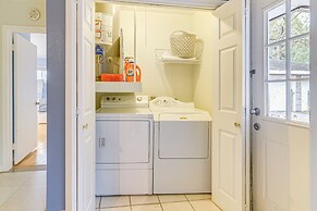 12 Mi to Dtwn Houston: Peaceful Home w/ Yard!