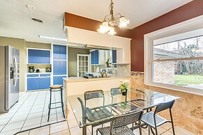 12 Mi to Dtwn Houston: Peaceful Home w/ Yard!