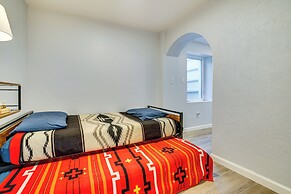 9 Mi to Mall of America: Convenient Apartment!