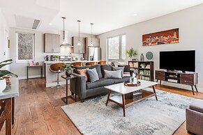 Walk to Mile High Stadium: Modern Denver Townhome
