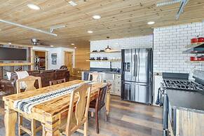 Modern Granby Retreat: Fish, Kayak & Hike!