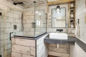 Modern Granby Retreat: Fish, Kayak & Hike!