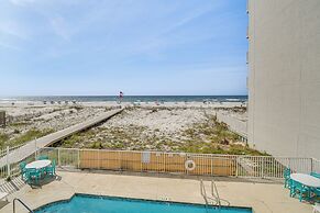 Balcony w/ Pool & Beach Views: Gulf Shores Condo!