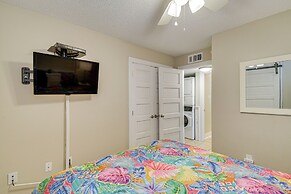 Balcony w/ Pool & Beach Views: Gulf Shores Condo!