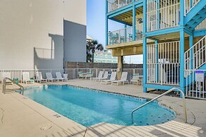 Balcony w/ Pool & Beach Views: Gulf Shores Condo!