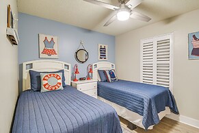 Balcony w/ Pool & Beach Views: Gulf Shores Condo!