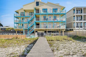Balcony w/ Pool & Beach Views: Gulf Shores Condo!