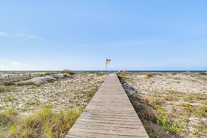 Balcony w/ Pool & Beach Views: Gulf Shores Condo!