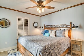 Balcony w/ Pool & Beach Views: Gulf Shores Condo!